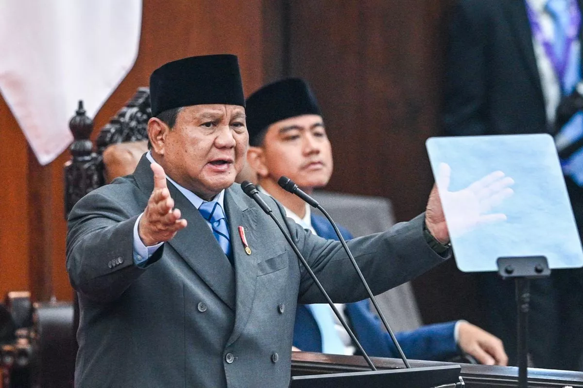 Prabowo Utus Pejabat TNI-Polri ke Kalimantan Tangani Karhutla