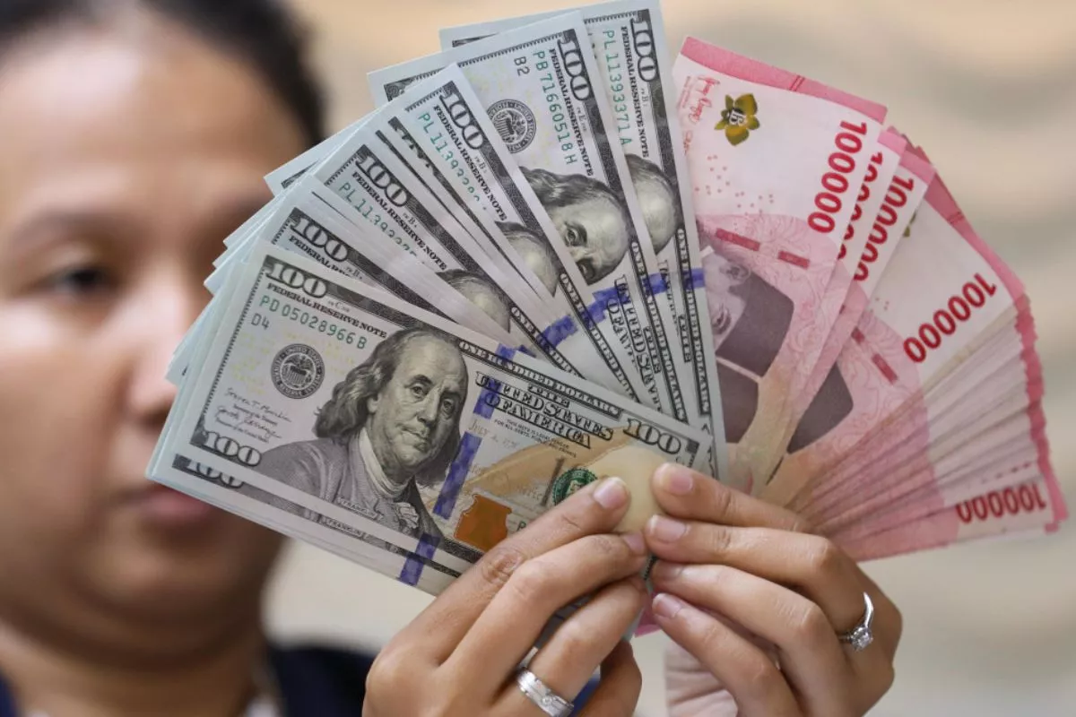 Kurs Dolar AS di BCA, BRI, Mandiri, dan BNI Saat Rupiah Menguat