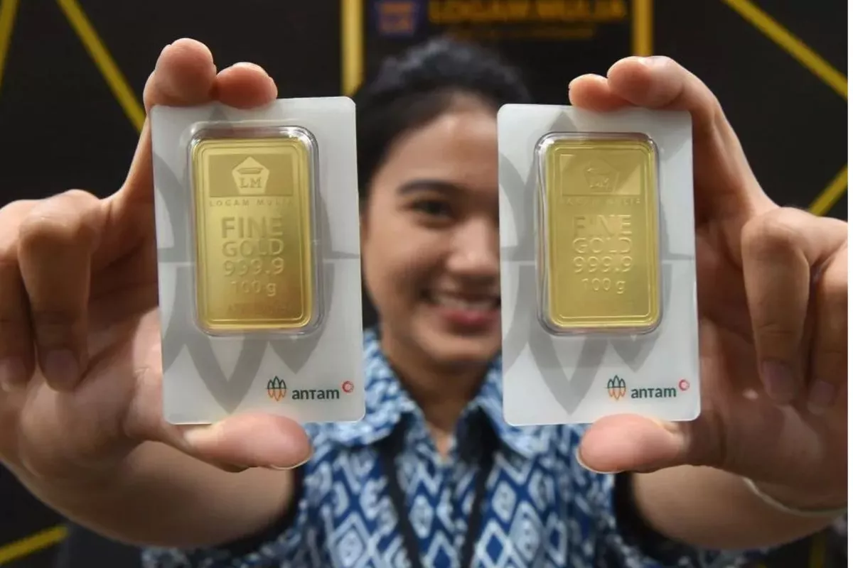 Harga Buyback Emas Antam Bangkit ke Rp2.400.000 per Gram Hari Ini