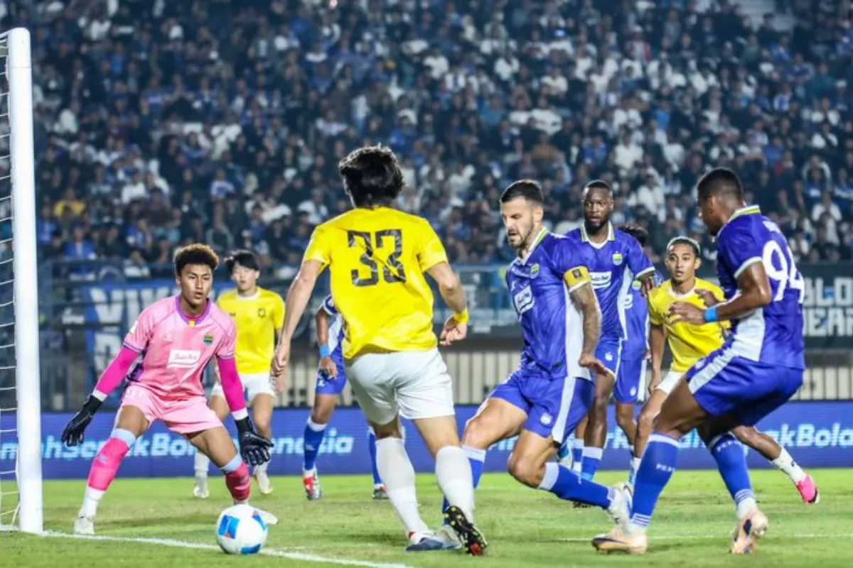 Piala Presiden Persib Vs Persija 2-0: Penalti Balsa Sekulic