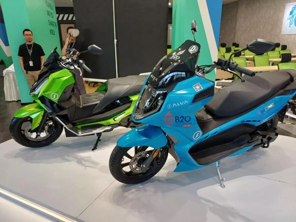 Harga BBM Naik Permintaan Motor Listrik Alva Alami Lonjakan Nyata