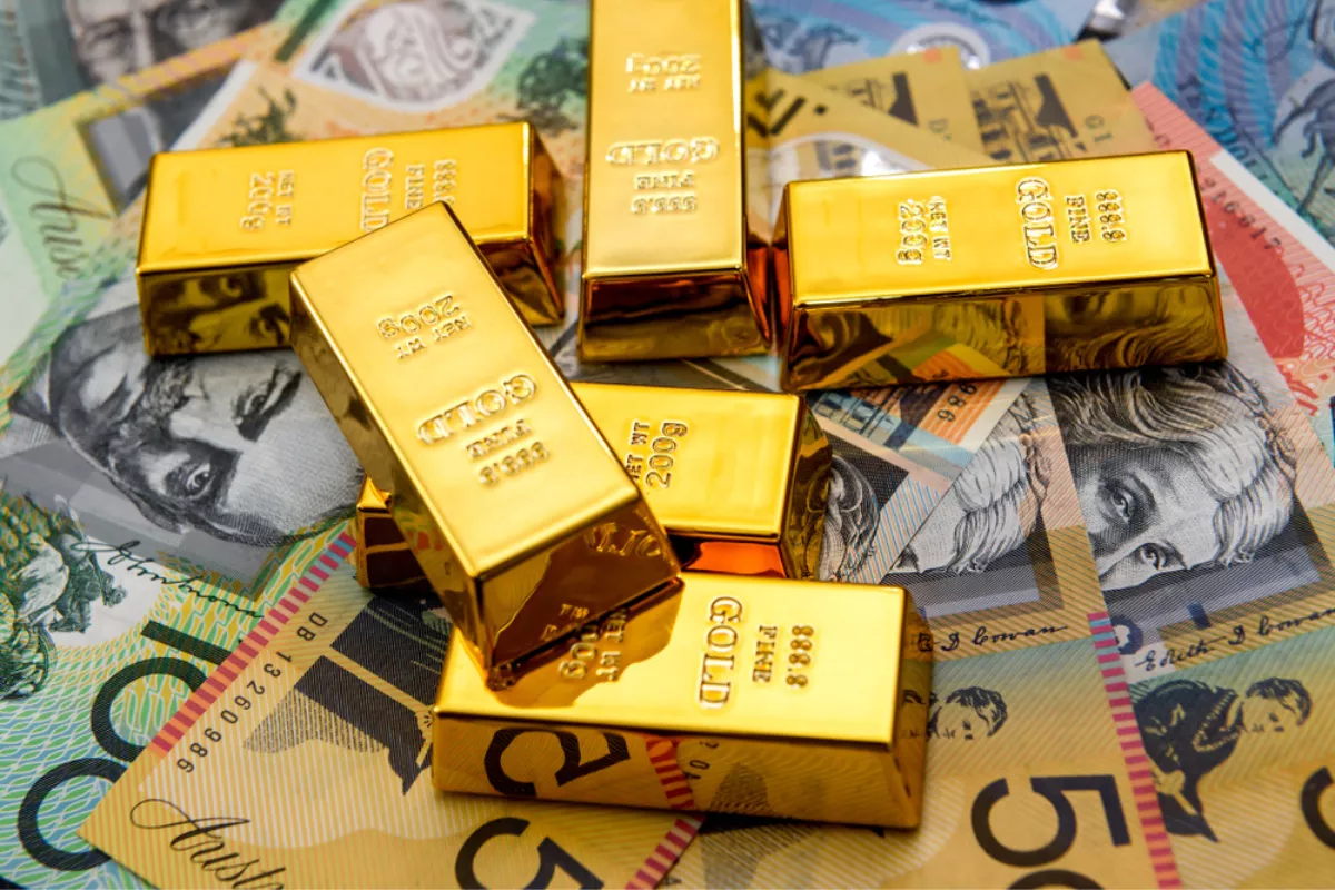 Harga Emas Melonjak Meski Fed Hawkish, Bandar Bingung Cari Petunjuk