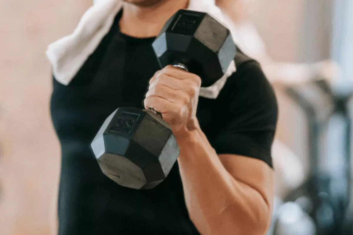 Empat Hal Penting yang Wajib Disiapkan Sebelum Olahraga di Gym