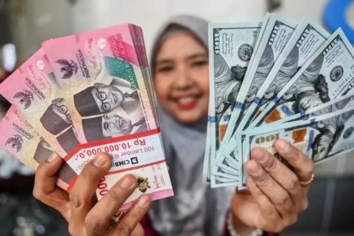 Rupiah Melemah ke Rp 17.750 per Dolar AS Jelang Tengah Hari Ini