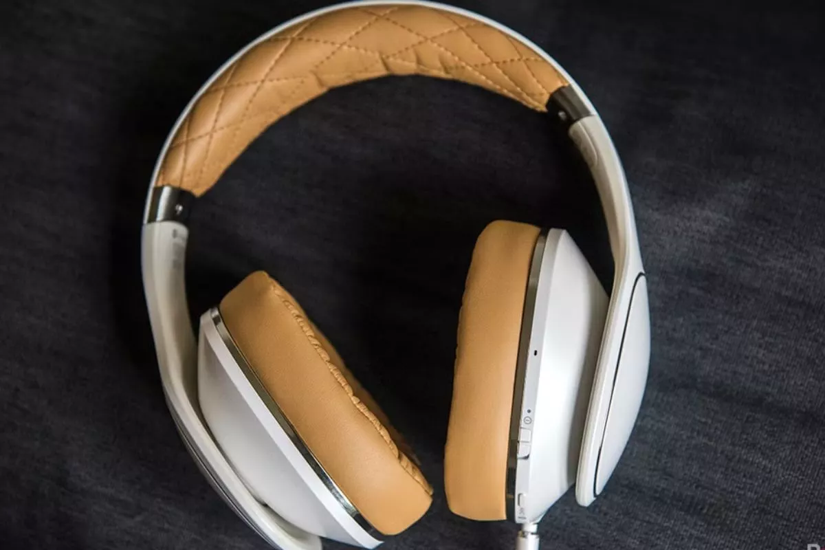 Siapkan Perangkat Baru, Samsung Incar Pasar Headphone Premium