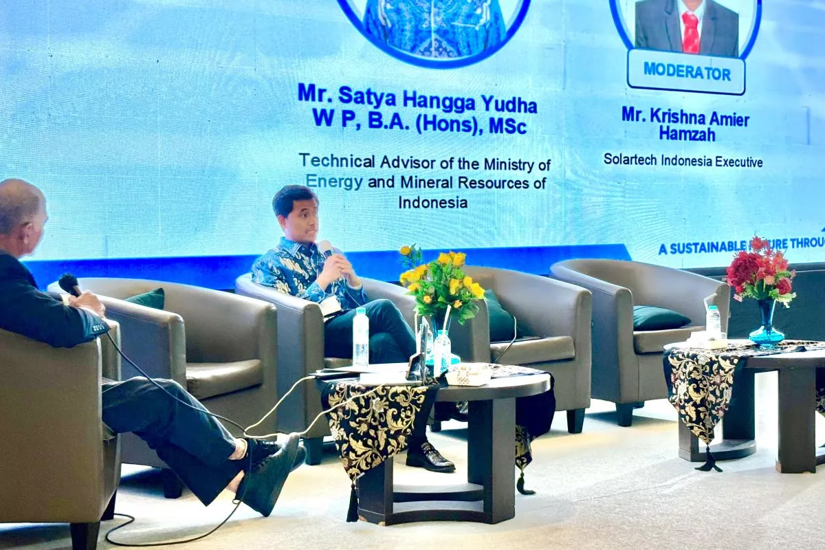 ESDM Mulai Kajian PLTS Tol Trans Jawa Guna Capai Target Energinya