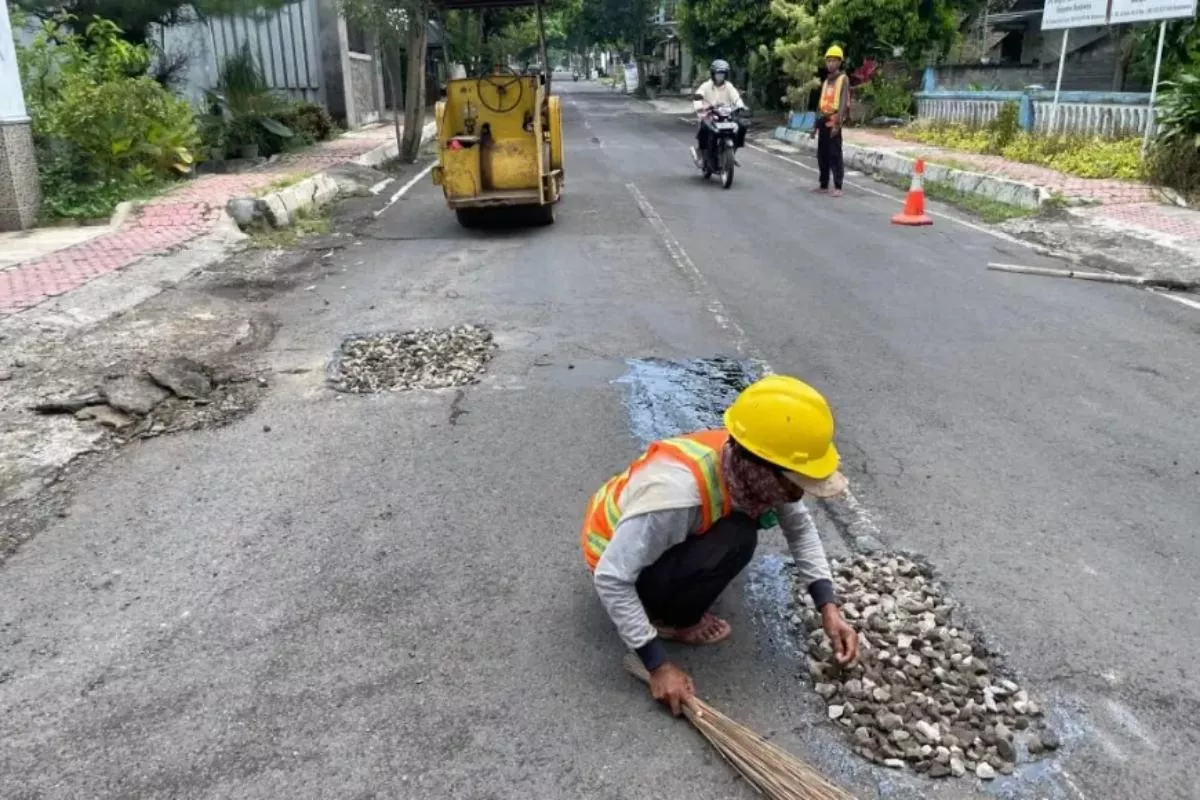 Dinas BSBK Bondowoso Siapkan Penanganan Tambal Sulam Jalur Alternatif Jetis Pancoran