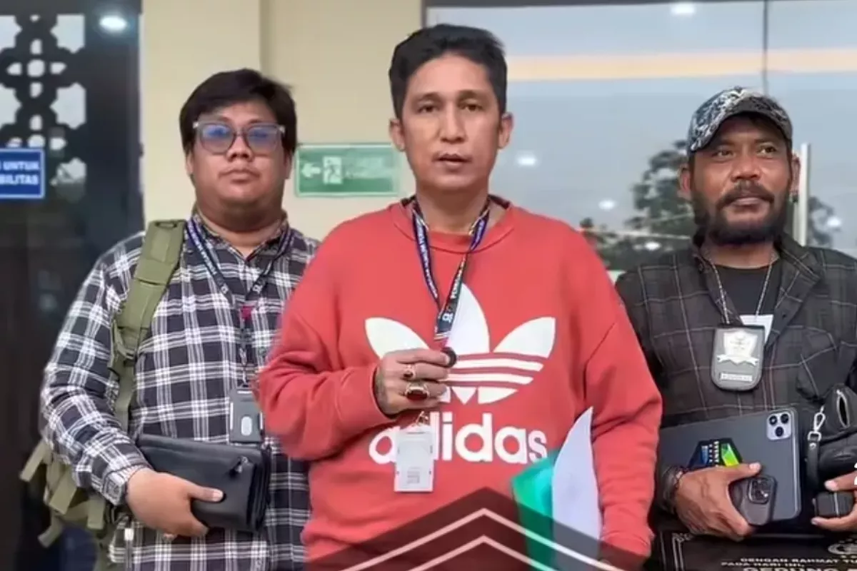 Polisi Periksa Firdaus Oiwobo Soal Aduan Terhadap Eks Ketua BEM UGM