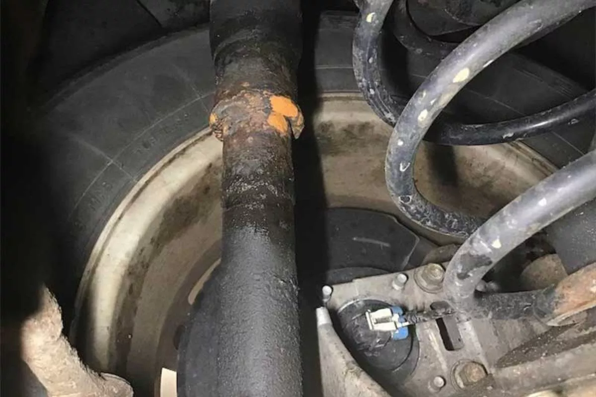 Bukan Cuma Bocor, Ini Tanda Shockbreaker Mobil Harus Diganti