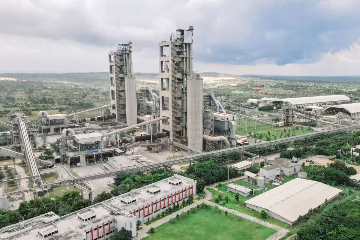 SMCB Bagikan Dividen Rp 329,3 Miliar dan Catat Lonjakan Laba Kuartal I