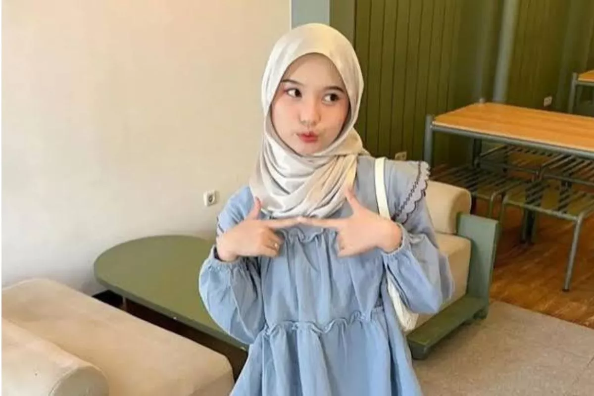 Inspirasi Kombinasi Jilbab yang Manis untuk Baju Biru Muda