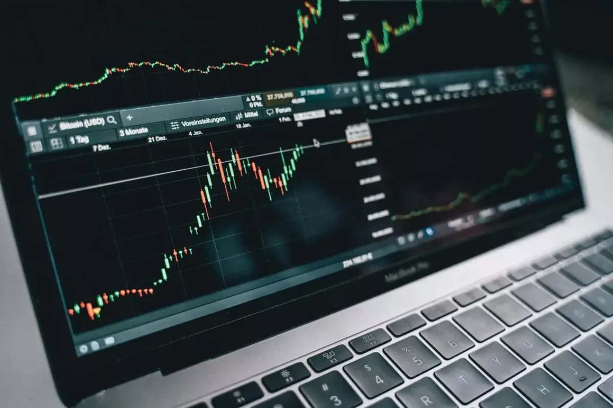 IHSG 18 Mei 2026 Diprediksi Tertekan, Cermati Saham Pilihan Ini