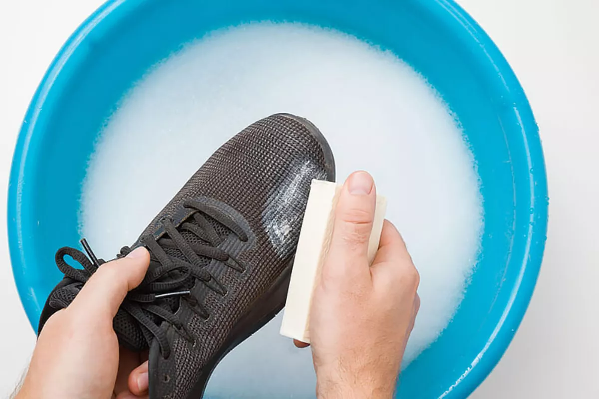 Tips Menghilangkan Bau Sepatu Pakai Kantong Teh Terbukti Ampuh Dan Manjur