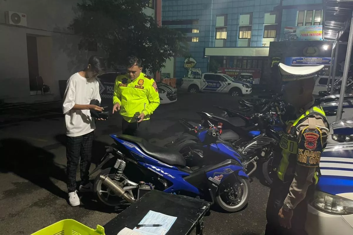 Satlantas Polres Karanganyar Gelar Patroli Malam Titik Rawan