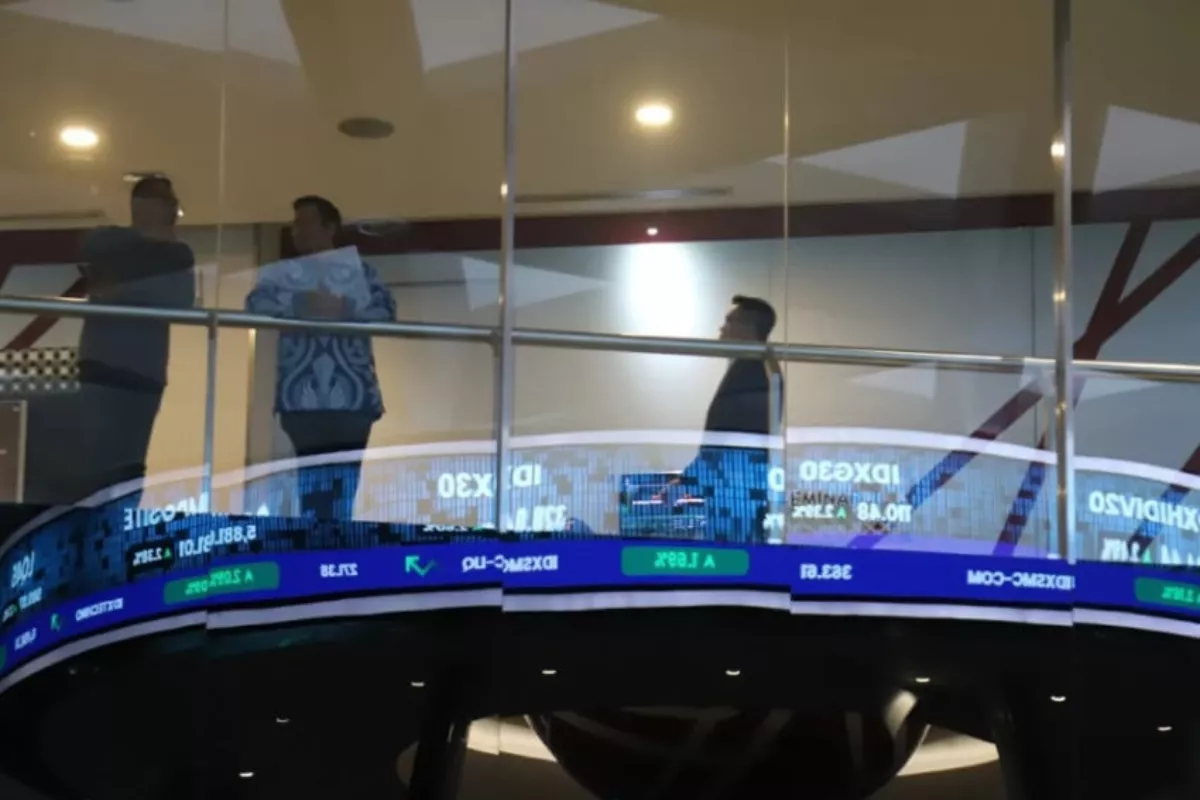 Asing Borong 10 Saham, IHSG Terkoreksi 1,48 persen