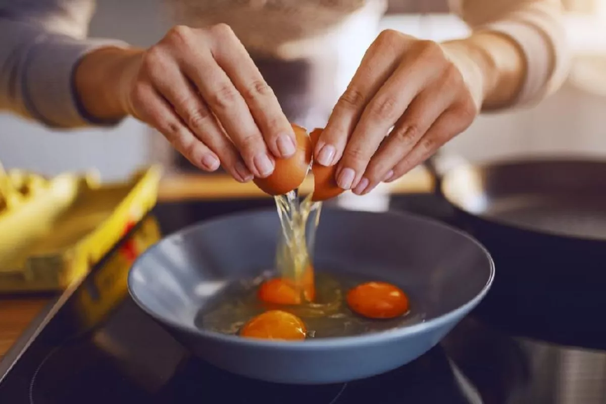 Kebanyakan Makan Telur Sebabkan Bisul, Mitos atau Fakta?