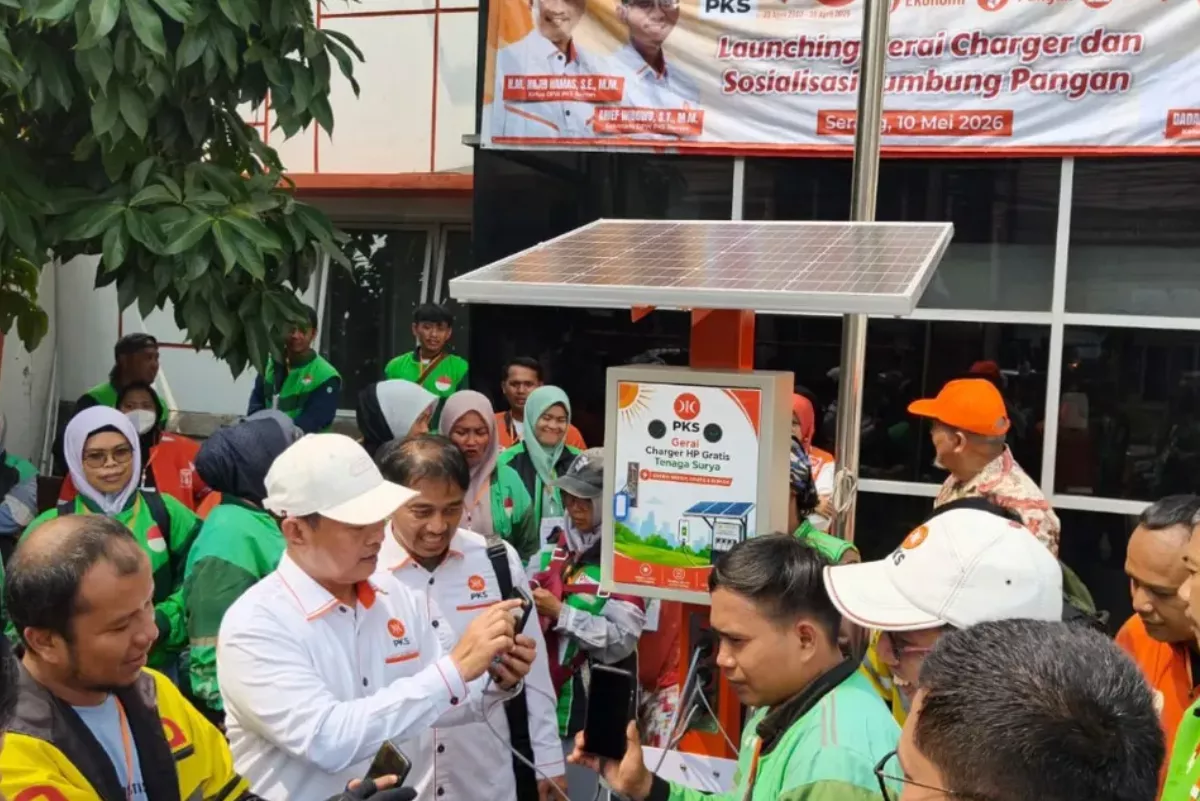 Dukung Energi Bersih, PKS Sediakan Solar Charging Gratis