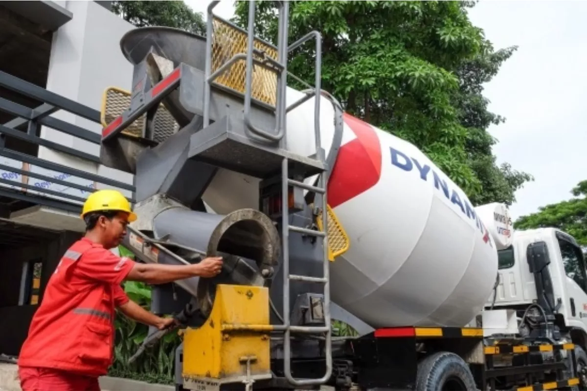 Solusi Jalan Sempit, SMGR Andalkan MiniMix untuk Renovasi Rumah