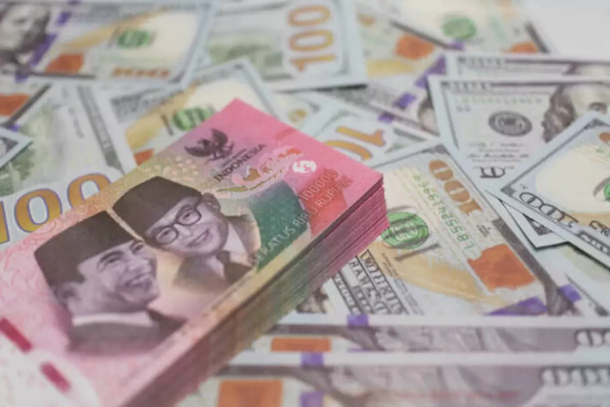 Rupiah Hari Ini Diprediksi Fluktuatif dan Melemah ke Rp17.750 per Dolar AS