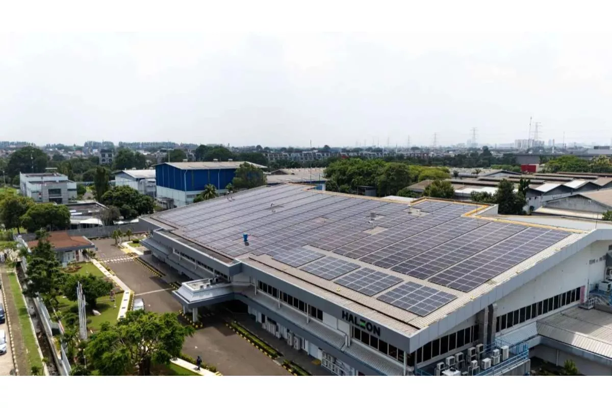 PLN Watch: PLTS 100 GW Bangun Fondasi Kuat Energi Nasional