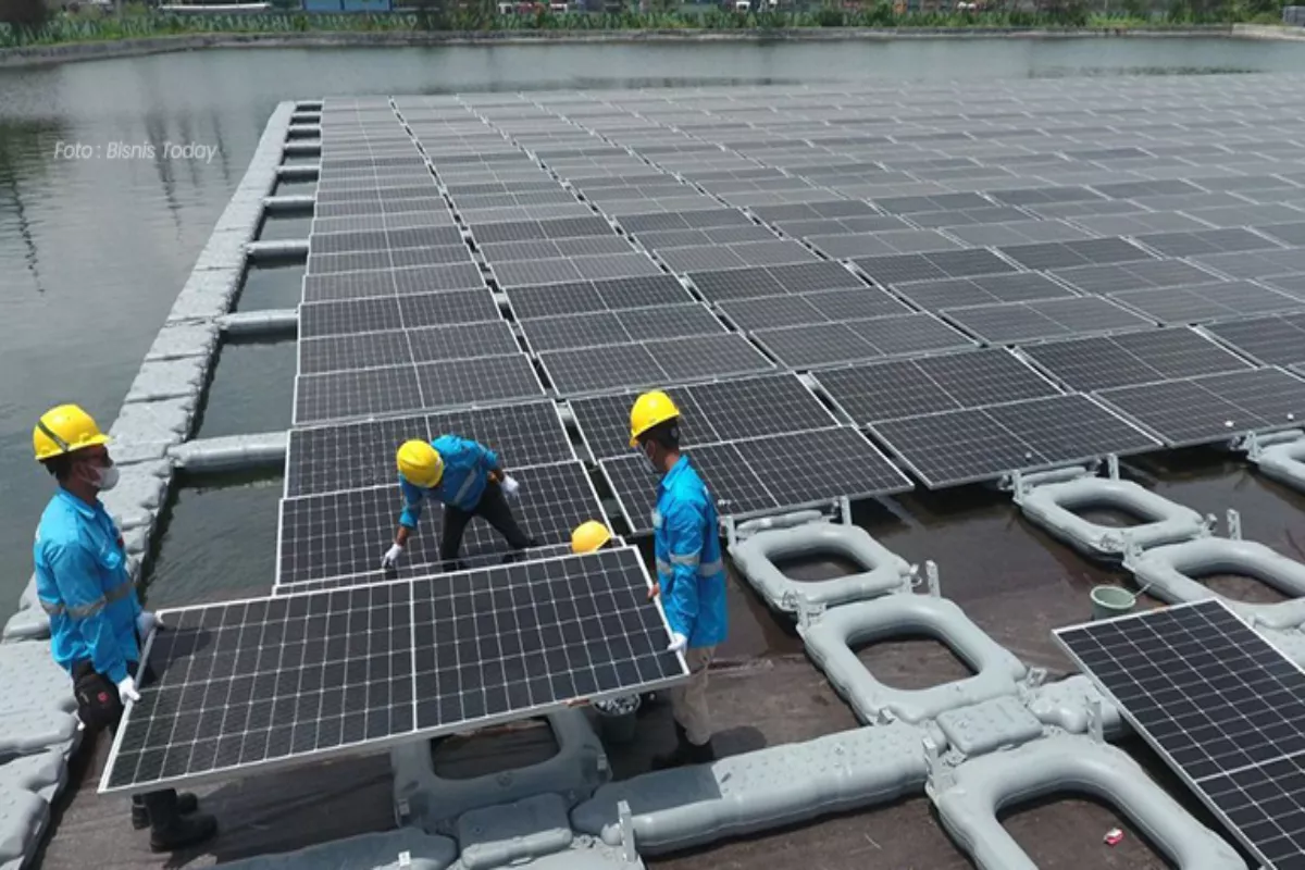 Jokowi Resmikan PLTS Terapung Cirata 192 MWp Terbesar di Asia Tenggara