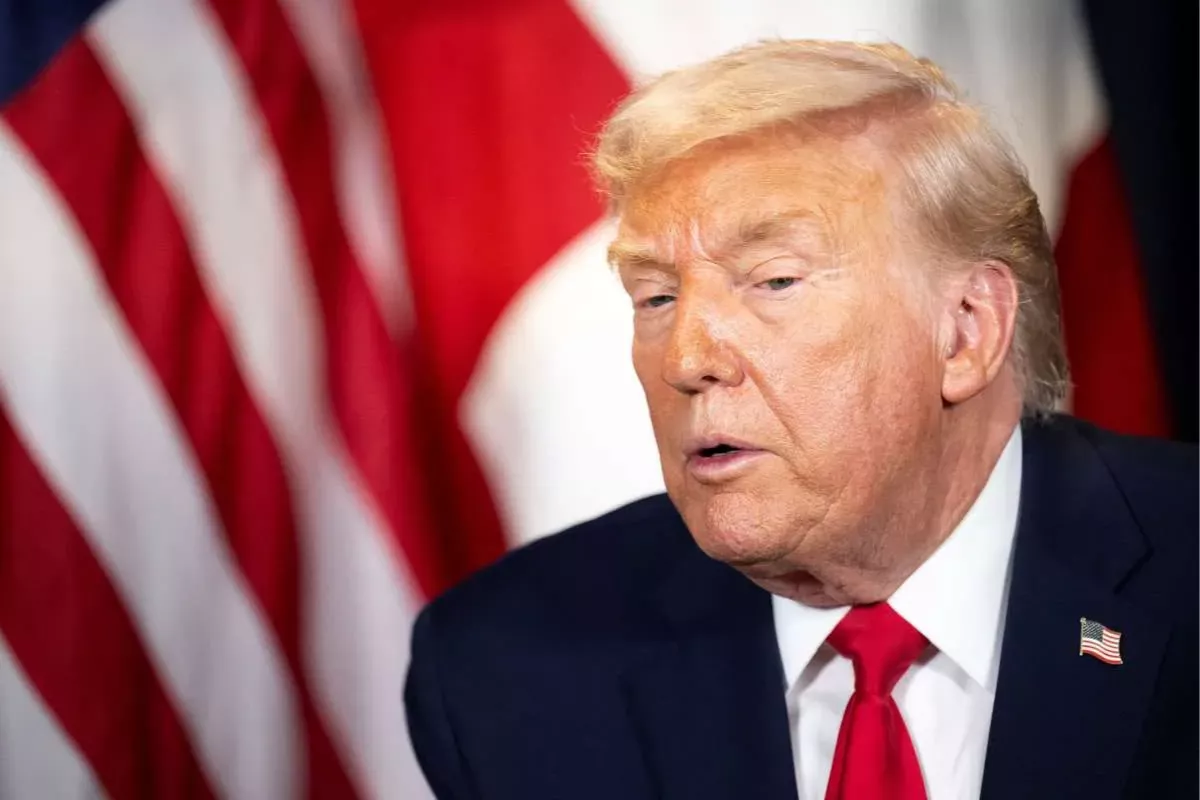Trump Sebut Negosiasi dengan Iran Masuk Tahap Akhir, Harga Minyak Anjlok