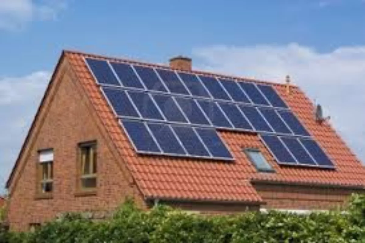 Tenaga Surya Jadi Penyelamat Internet Afrika Saat Krisis Energi