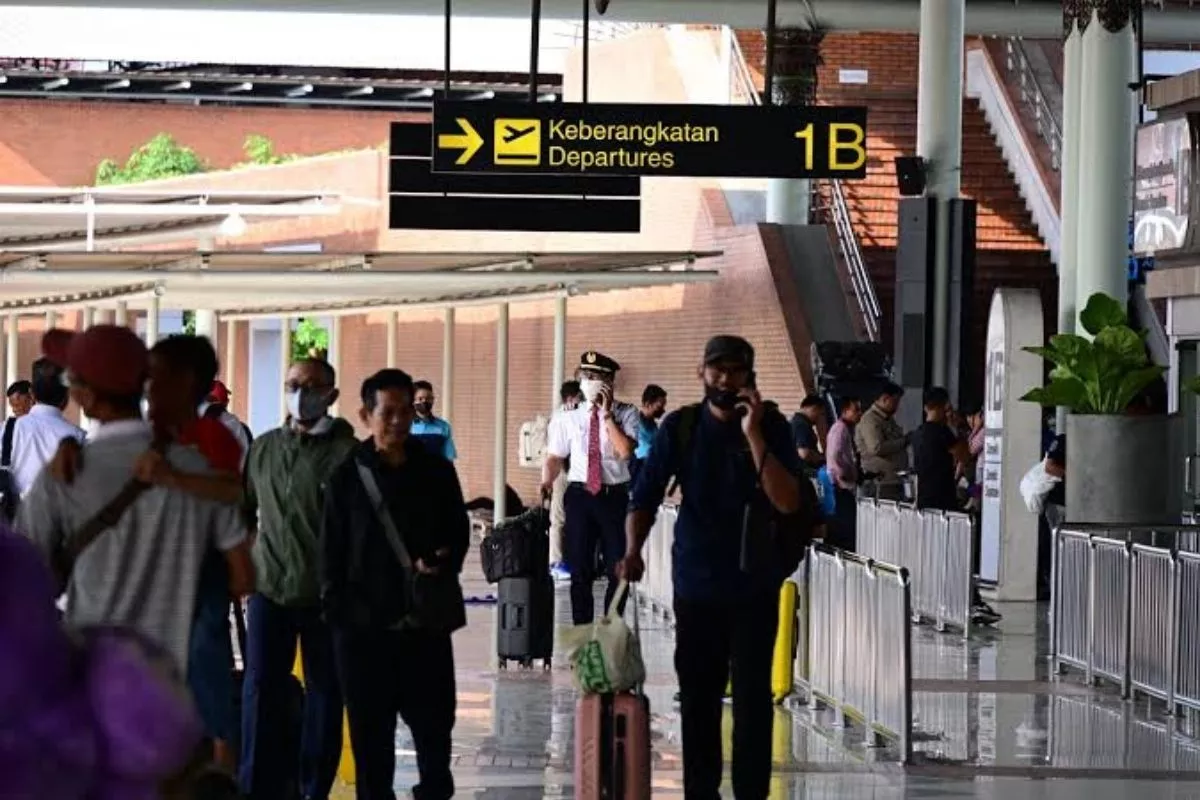 Erupsi Anak Krakatau Ganggu 2.300 Penerbangan, Kemenhub Siapkan Bandara