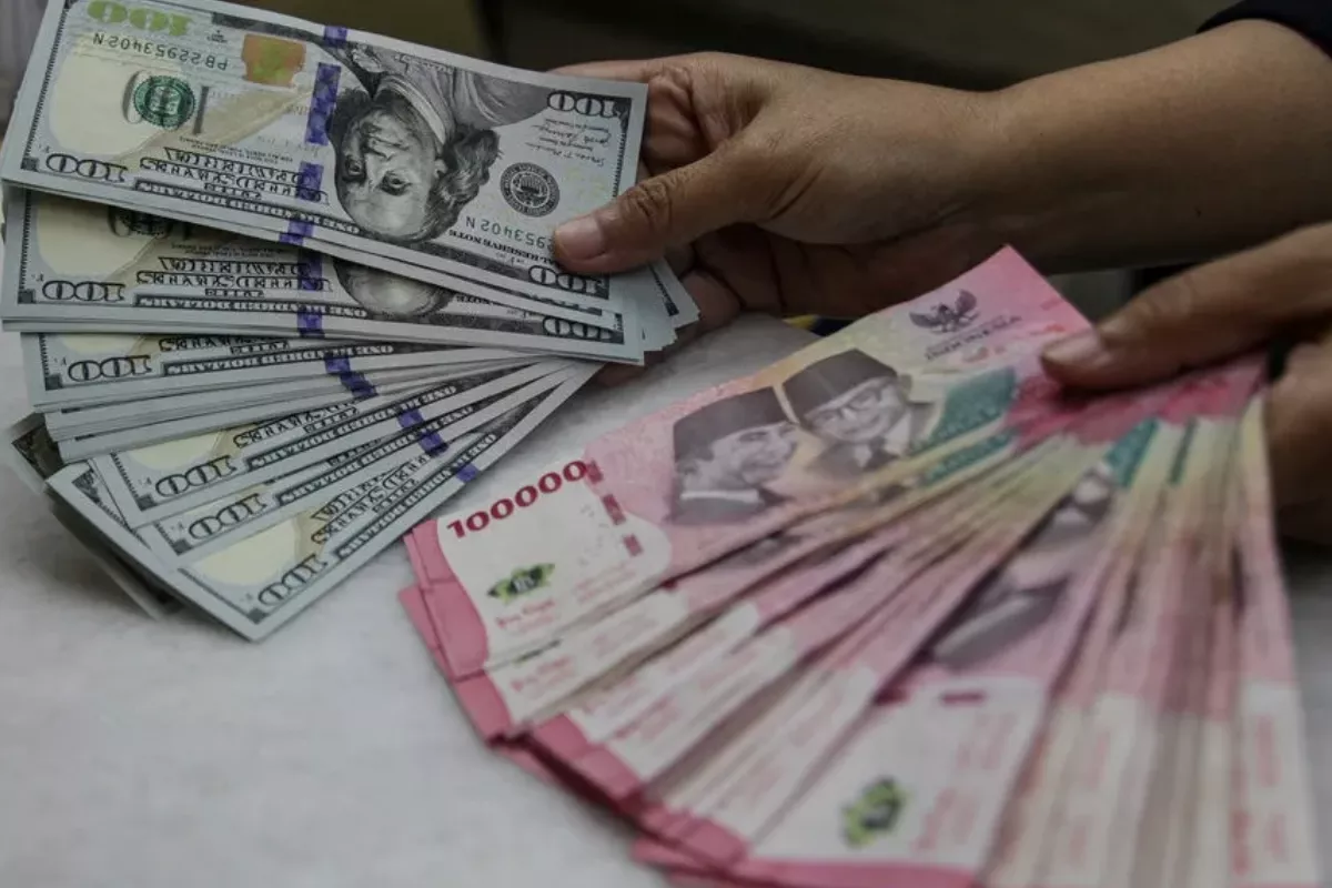 Rupiah Melemah 0,29 Persen Menjadi Rp18.066 per Dolar AS Pagi Ini