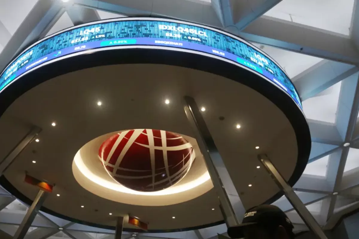 IHSG Bertahan di Atas 6.500, DSSA dan GJTL Direkomendasikan Beli