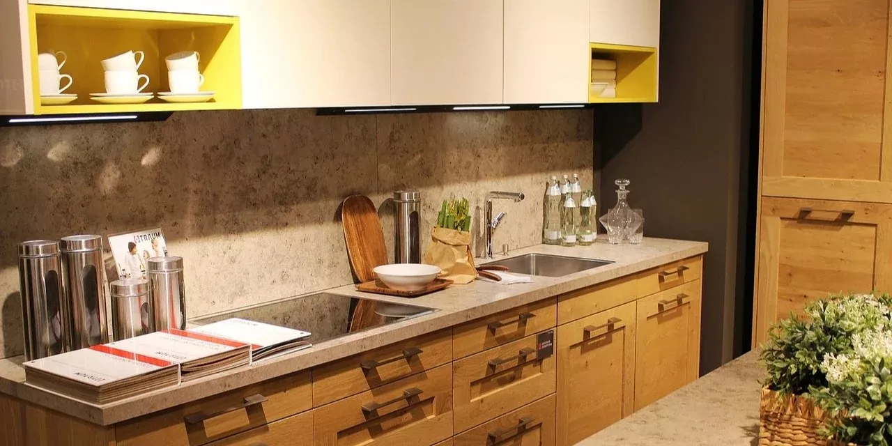 Cara Mudah Memperbaiki Cat Kabinet Dapur Yang Mengelupas Secara Mandiri Dirumah