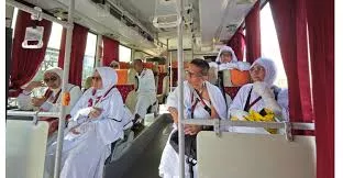 Jemaah Lansia Dipermudah Ambil Miqat dari Dalam Bus Menuju Makkah