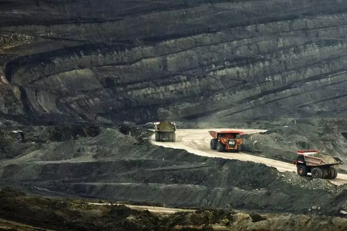 Saham BUMI Berpotensi Menguat ke Rp167, Cek Panduan Teknisnya