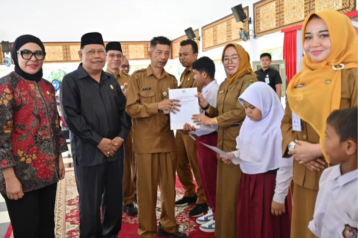 Ribuan Pelajar Lombok Timur Terima Beasiswa PIP 2026