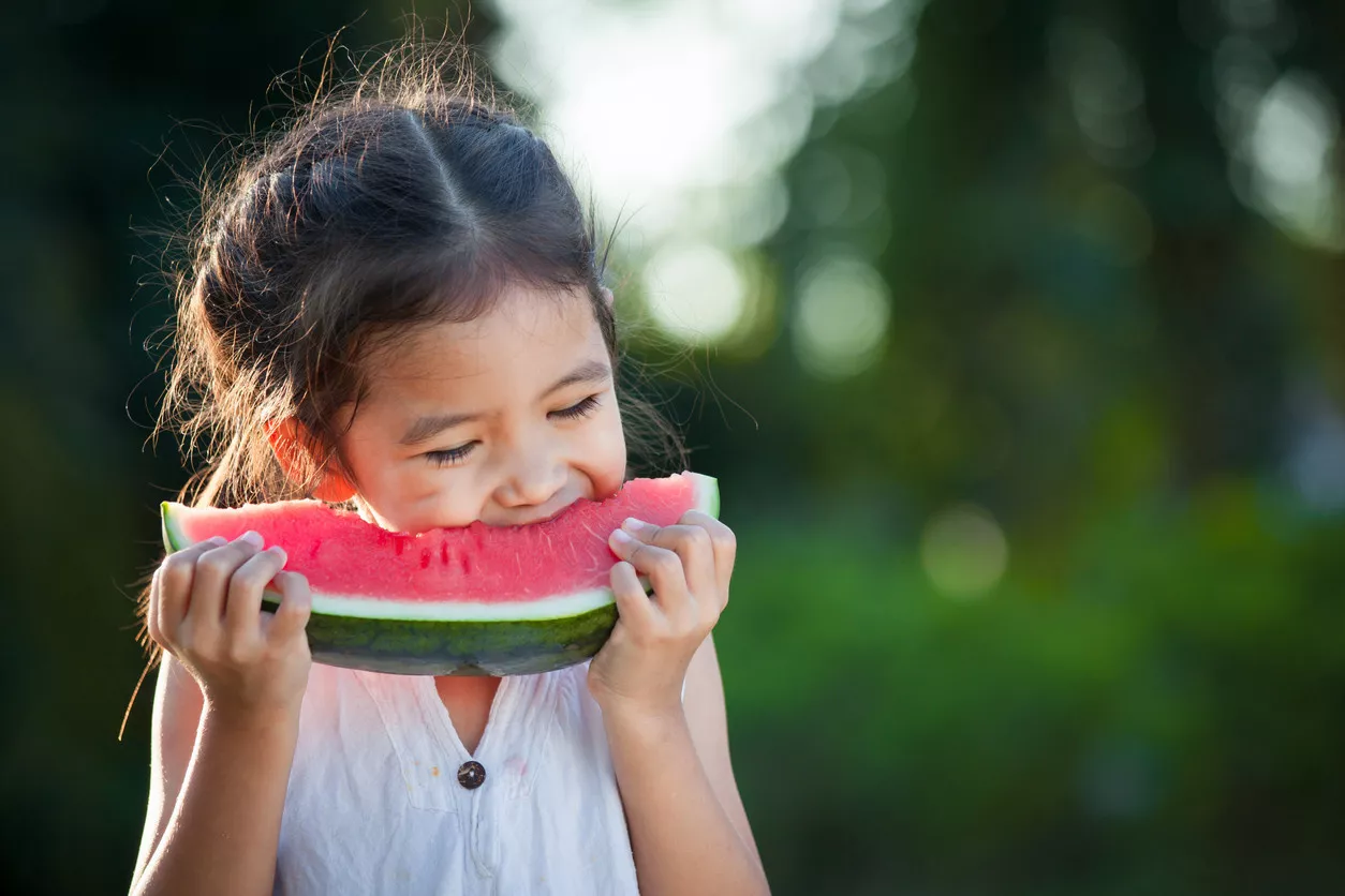 Pilihan 10 Makanan Tinggi Serat untuk Anak yang Mengalami Sembelit