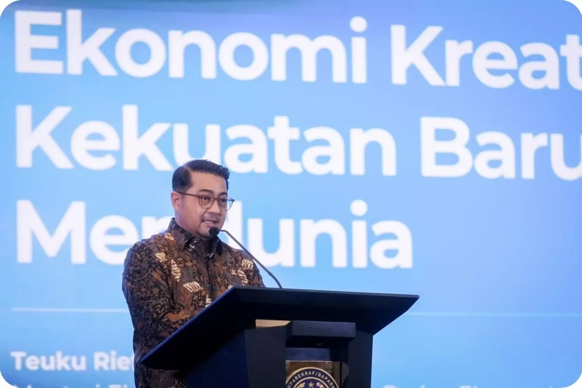 Karya Desainer Padang Fajar Novario Terpilih Jadi Logo HUT ke-81 RI