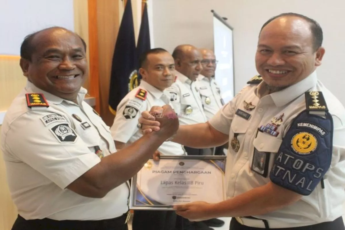 Cegah Gangguan Kamtib, Lapas Piru Gelar Razia Rutin di Blok Hunian