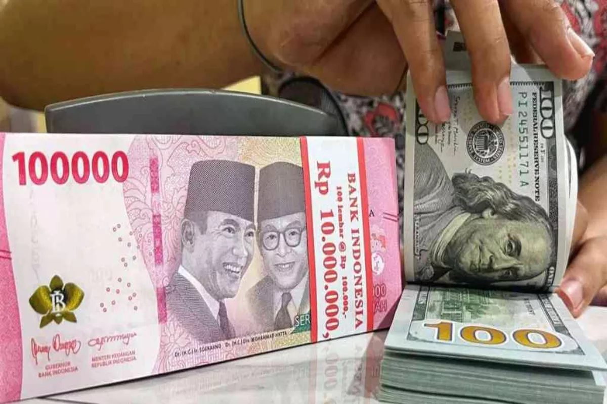 Kurs Mata Uang Rupiah Awal Pekan Menguat, Dolar AS Turun Rp17.680 Usah
