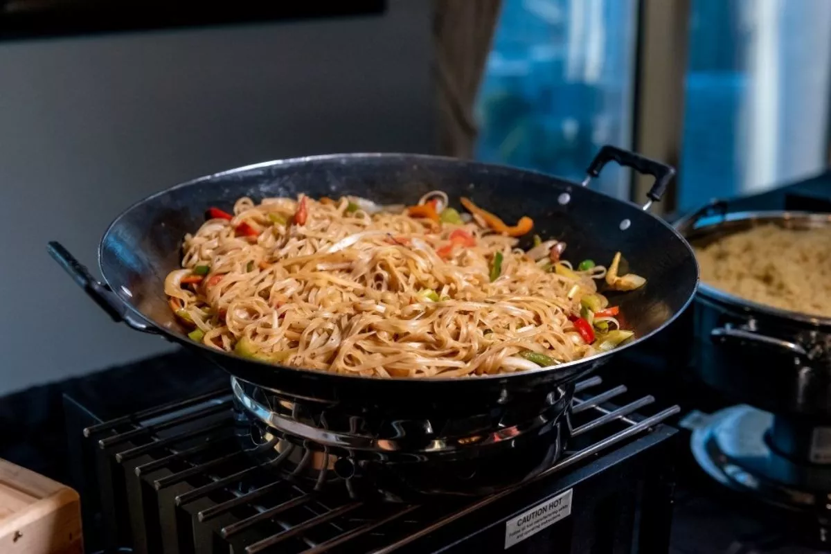 Cara Mendapatkan Aroma Sate/Smoky (Wok Hei) pada Mie Tek Tek Kompor Rumah