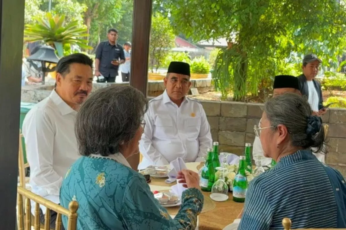 Jelang HUT Ke-81 RI, Pimpinan MPR Ziarah ke Makam Bung Hatta