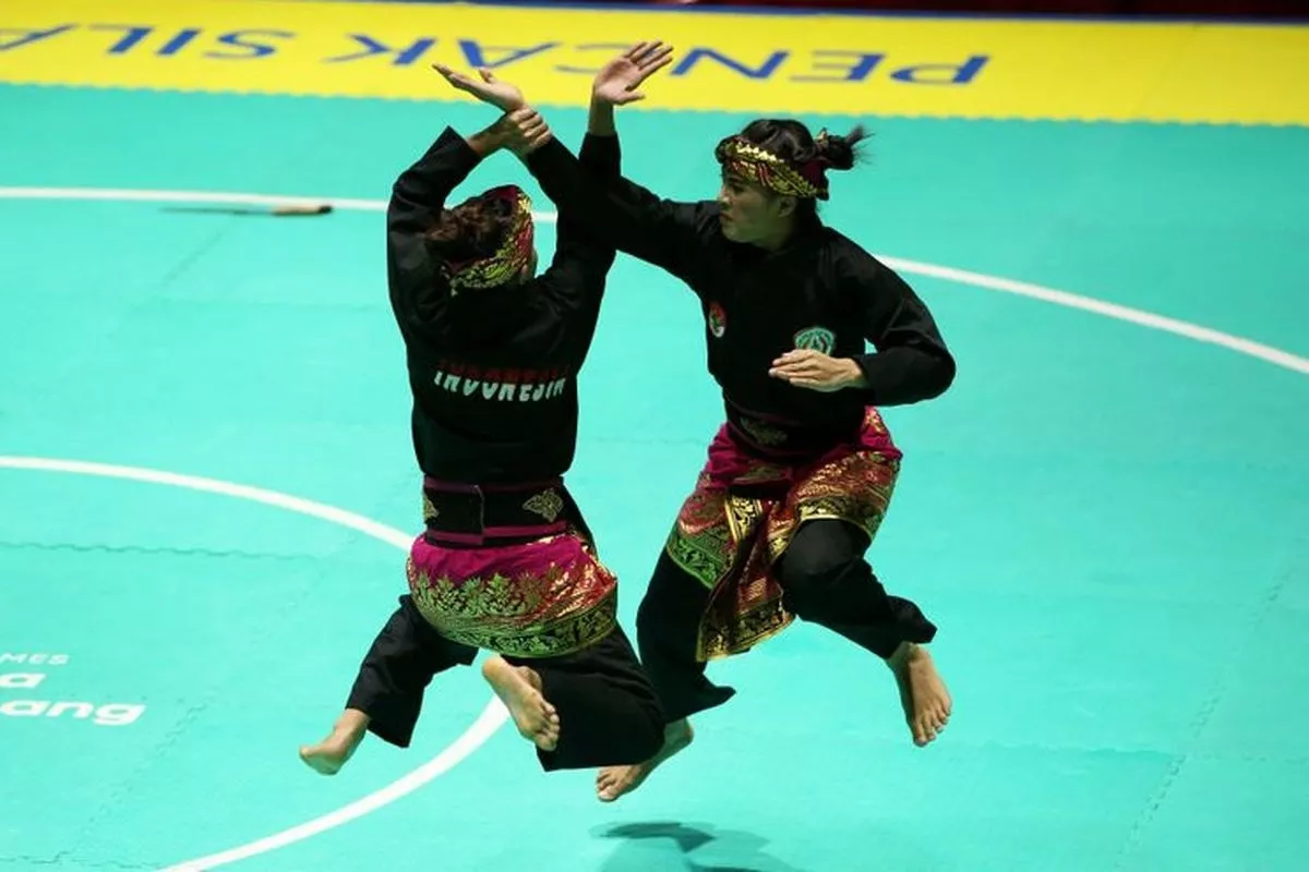 Kemenbud Sebut Pencak Silat Jadi Sarana Pelestarian Budaya di Cirebon