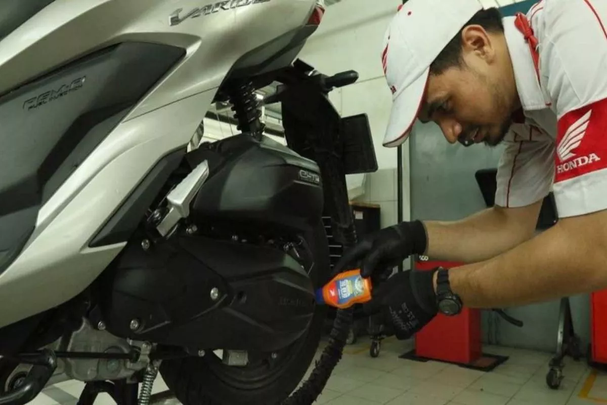 Kapan Harus Ganti Oli Gardan Motor Matic? Simak Gejalanya