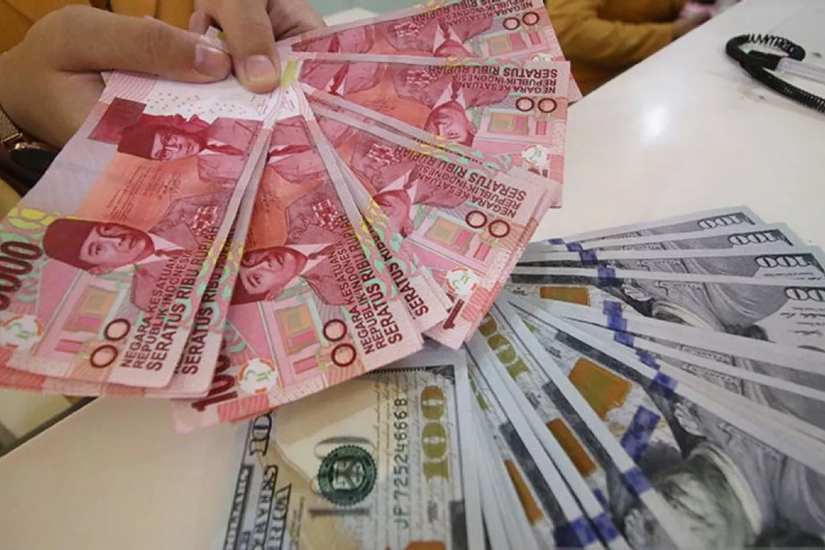 Kurs Rupiah Melemah 32 Poin, Investor Tunggu Arah Kebijakan The Fed