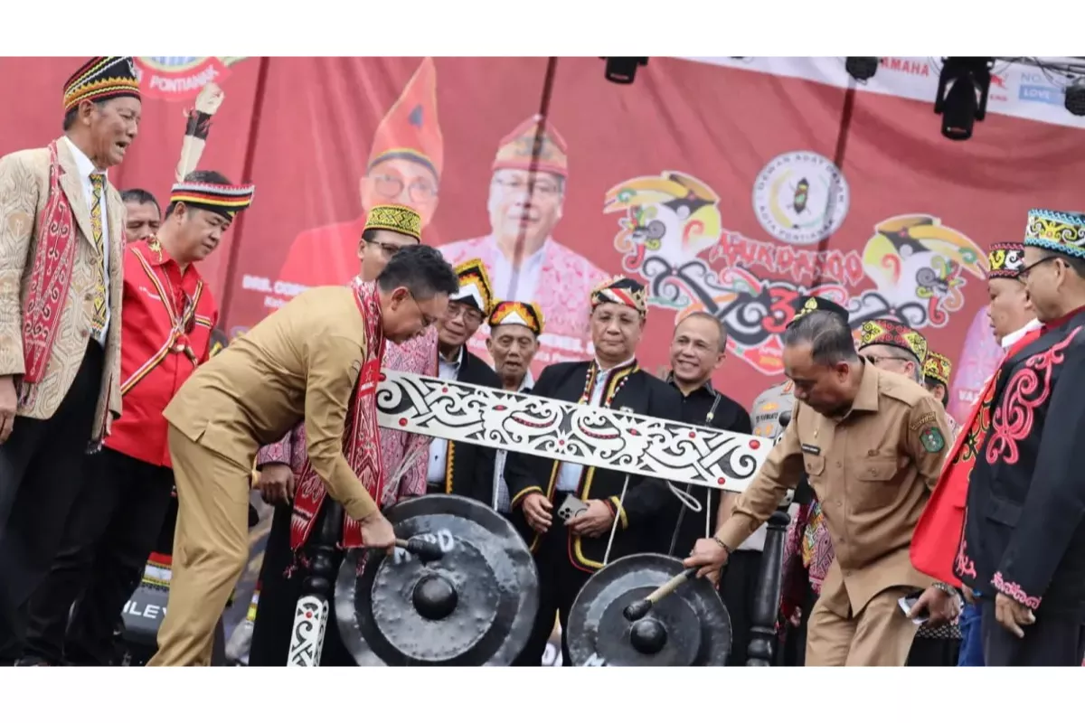 Menjaga Marwah Kearifan Lokal melalui Naik Dango Ke-39 Pontianak