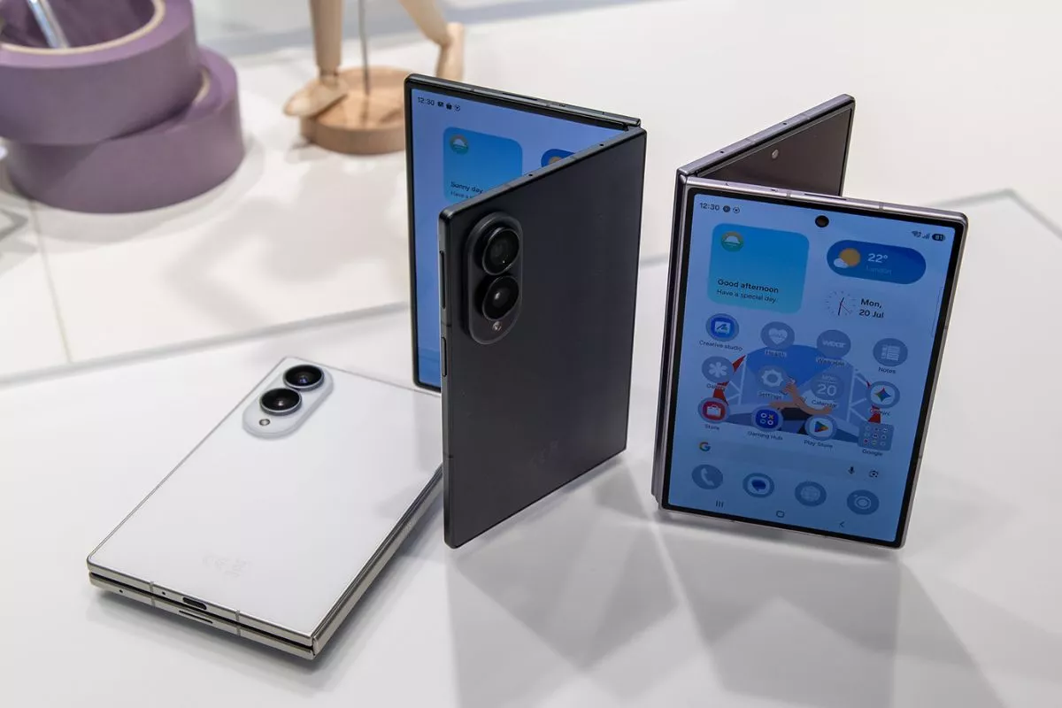 Persaingan Samsung Galaxy Z Fold 9 dan iPhone Duo di Pasar Lipat 2026