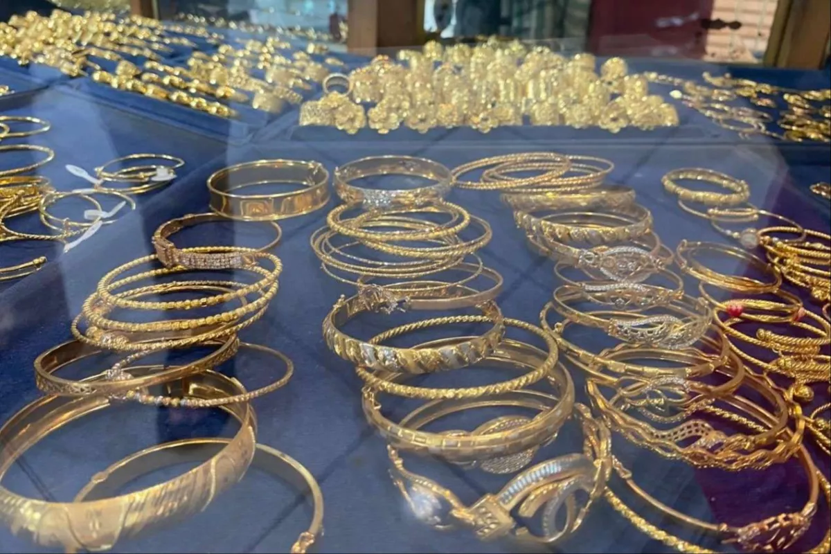 Harga Emas Perhiasan Anjlok, Tekan Laju Inflasi Nasional April