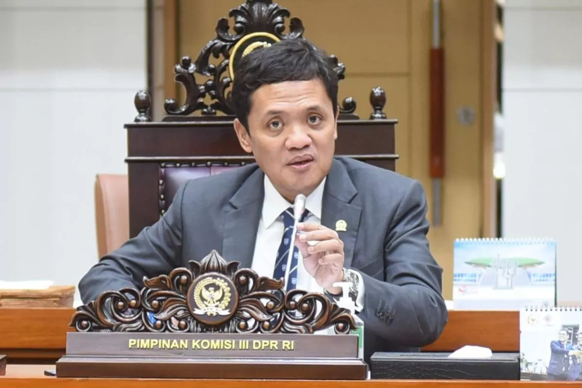 Revisi UU Polri Tuntas, Habiburokhman Puji Kinerja Kapolri Sigit