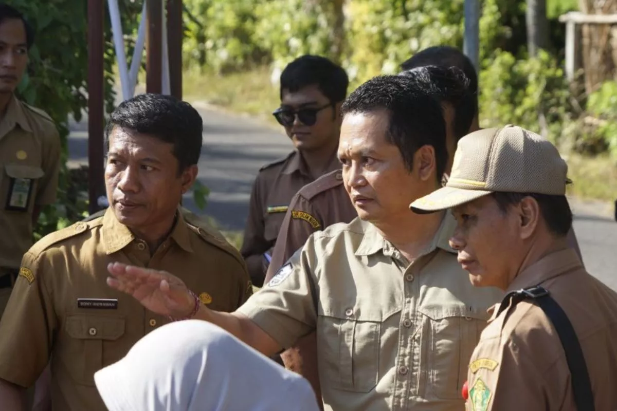 Bupati Kembang Tinjau Proyek Jalan BKK Provinsi di Jembrana