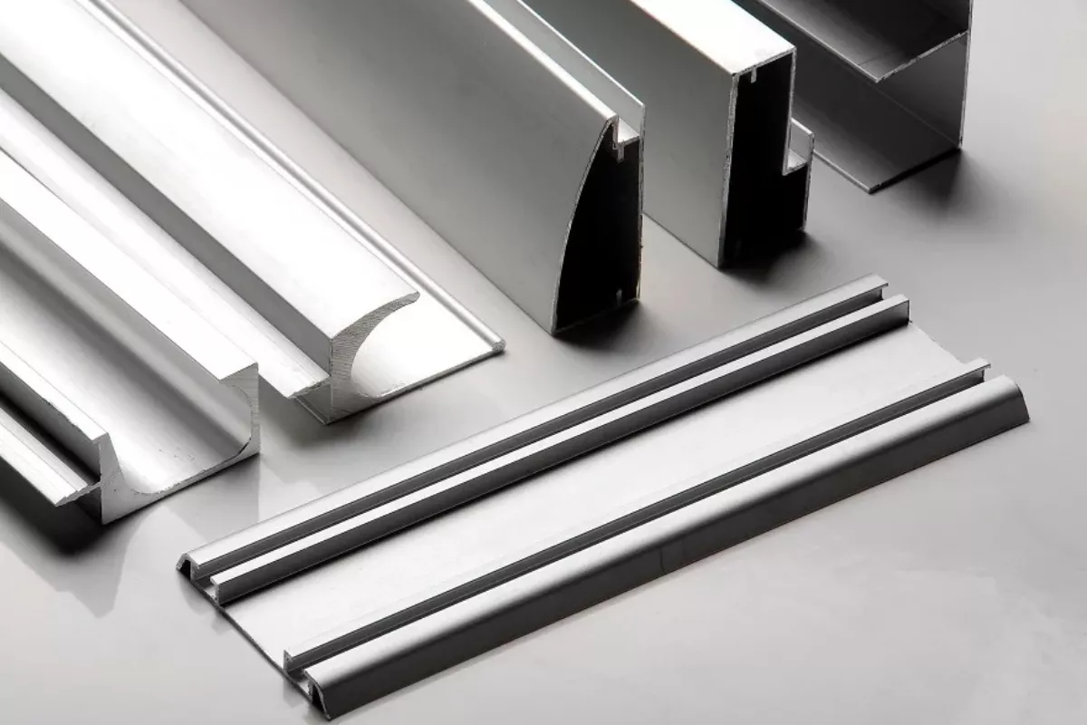 Pasokan Membaik, Harga Aluminium dan Nikel Kembali Melemah