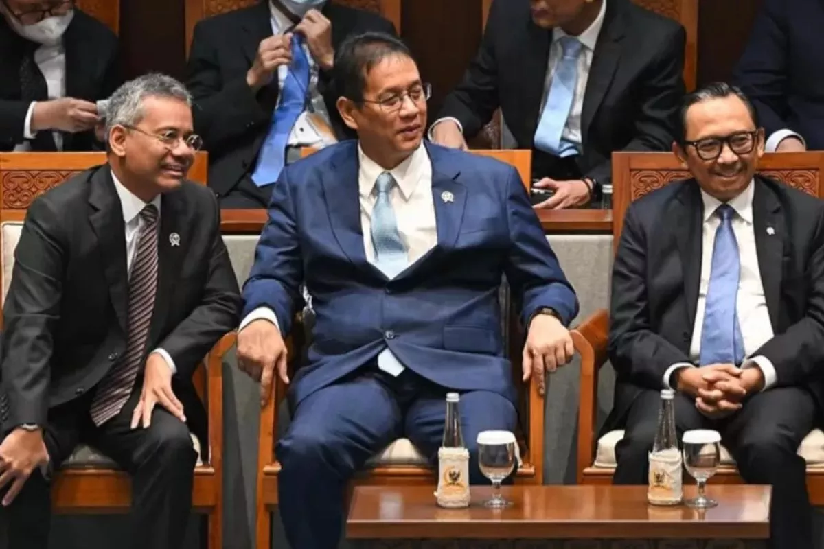 Dilema Tenor Dana SAL: OJK Dukung Perpanjangan, Menkeu Menolak